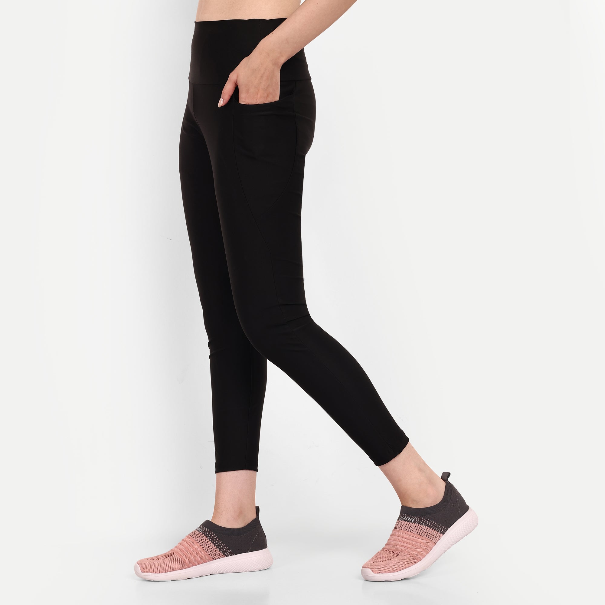 Flexifit Highrise Legging With Pockets