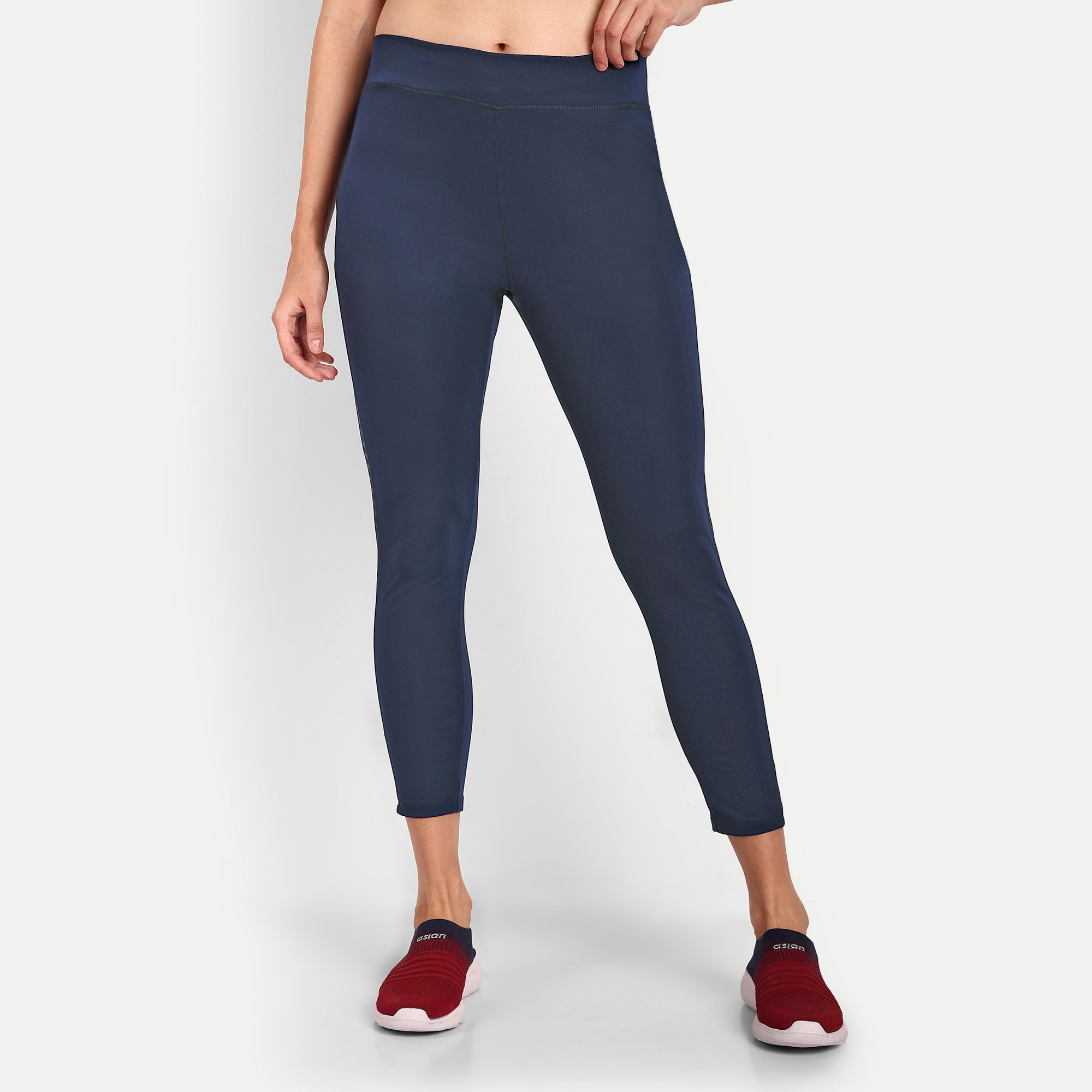 Chic Contrast Panel Legging